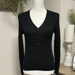 GAP Black V-Neck Women's Sweater